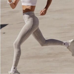 Free People NWOT Good Karma 2-Pocket High Rise Leggings Ice Grey Size XS/S